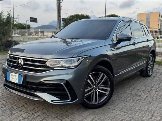 VOLKSWAGEN TIGUAN 2.0 300 TSI GASOLINA ALLSPACE R-LINE AUTOMÁTICO VOLKSWAGEN TIGUAN 2.0 300 TSI GASOLINA ALLSPACE R-LINE AUTOMÁTICO
